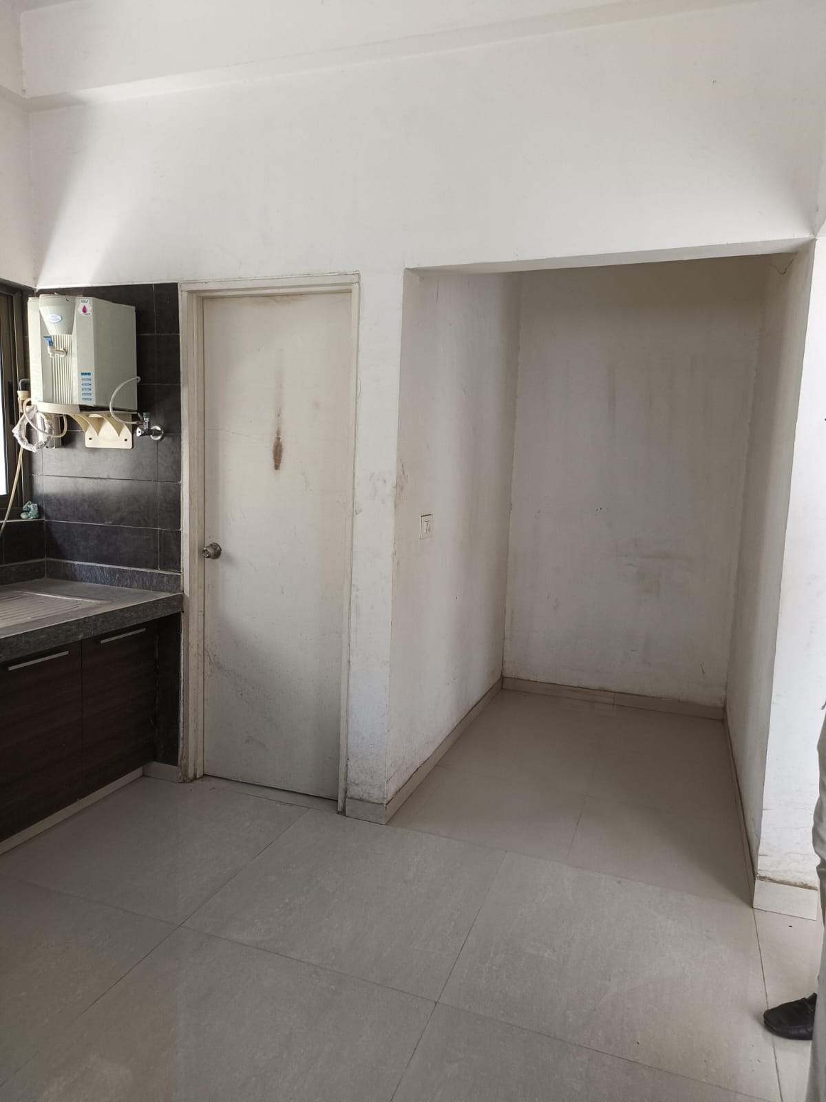 3 BHK 2406 Sq.Ft Residential Flat / Appartment for Sale in Thaltej Ahmedabad - Media 7